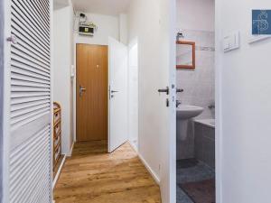 Pronájem bytu 2+1, Praha - Žižkov, Květinková, 52 m2