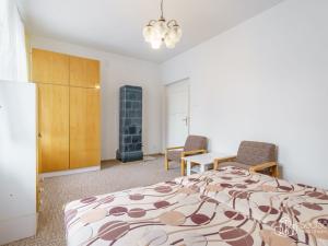 Prodej bytu 4+1, Karlovy Vary, Brožíkova, 128 m2