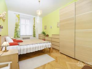 Prodej bytu 4+1, Karlovy Vary, Brožíkova, 128 m2
