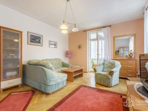 Prodej bytu 4+1, Karlovy Vary, Brožíkova, 128 m2