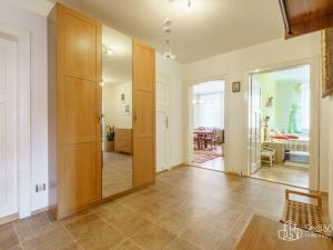 Prodej bytu 4+1, Karlovy Vary, Brožíkova, 128 m2