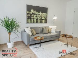 Prodej bytu 1+kk, Praha - Uhříněves, náměstí Bratří Jandusů, 32 m2