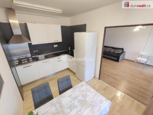 Prodej bytu 3+1, Praha - Prosek, Veltruská, 62 m2