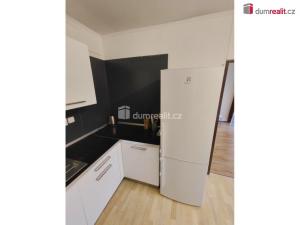 Prodej bytu 3+1, Praha - Prosek, Veltruská, 62 m2