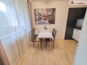 Prodej bytu 3+1, Praha - Prosek, Veltruská, 62 m2
