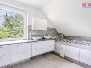 Prodej rodinného domu, Česká Lípa - Lada, 251 m2