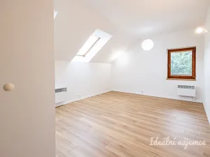 Pronájem bytu 6+kk a větší, Praha - Královice, K Uhříněvsi, 221 m2