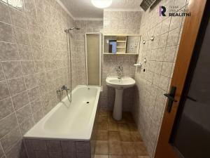 Prodej bytu 4+1, Karlovy Vary, Moskevská, 88 m2