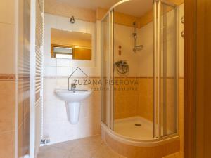 Pronájem bytu 2+kk, Praha, Lolkova, 60 m2
