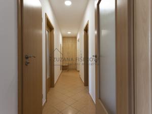 Pronájem bytu 2+kk, Praha, Lolkova, 60 m2