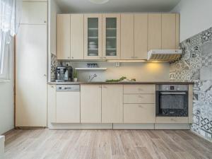 Prodej bytu 4+1, Praha - Hlubočepy, Gabinova, 96 m2