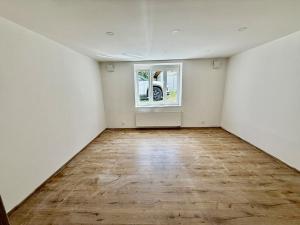 Pronájem bytu 2+kk, Praha - Malešice, U tvrze, 60 m2