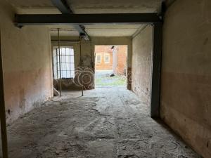 Pronájem garáže, Fulnek, Fučíkova, 42 m2