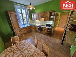 Prodej bytu 2+1, Mariánské Lázně, Nádražní náměstí, 73 m2