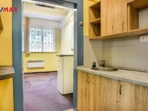 Pronájem kanceláře, Praha - Bubeneč, Bubenečská, 49 m2