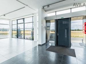 Pronájem obchodního prostoru, Benešov - Pomněnice, 100 m2