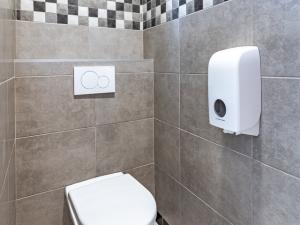 Pronájem obchodního prostoru, Benešov - Pomněnice, 100 m2