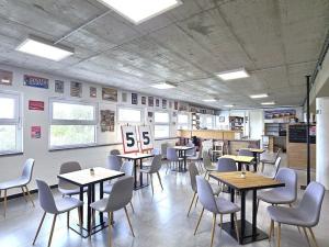 Pronájem obchodního prostoru, Benešov - Pomněnice, 100 m2