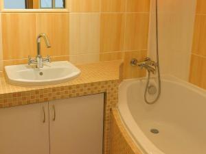 Prodej bytu 4+1, Nová Bystřice, Tovární, 82 m2