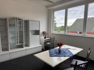 Pronájem obchodního prostoru, Polepy, 1200 m2