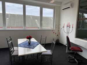 Pronájem obchodního prostoru, Polepy, 1200 m2