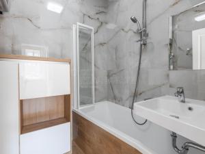 Pronájem bytu 1+1, Praha, 5. května, 43 m2