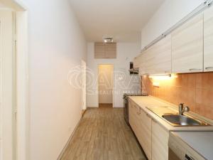 Pronájem bytu 2+1, Praha - Břevnov, Bělohorská, 60 m2