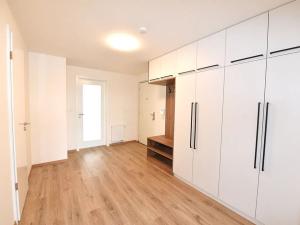 Pronájem bytu 3+kk, Praha - Modřany, Zlochova, 92 m2