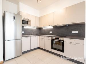 Pronájem bytu 2+kk, Praha - Vysočany, Ocelářská, 56 m2