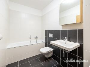 Pronájem bytu 2+kk, Praha - Vysočany, Ocelářská, 56 m2