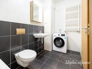 Pronájem bytu 2+kk, Praha - Vysočany, Ocelářská, 56 m2