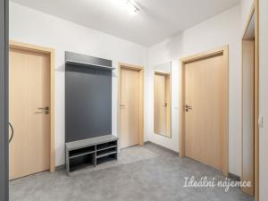 Pronájem bytu 2+kk, Praha - Černý Most, Ocelkova, 65 m2