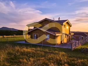 Prodej rodinného domu, Nové Hrady, Vilová čtvrť, 216 m2