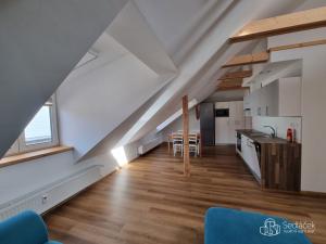 Pronájem bytu 2+kk, Sokolov, Slezská, 50 m2