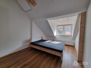 Pronájem bytu 2+kk, Sokolov, Slezská, 50 m2