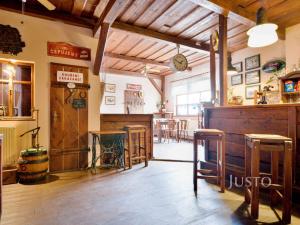 Prodej restaurace, Ústí nad Labem - Severní Terasa, Pod Parkem, 82 m2