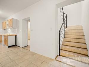 Prodej bytu 3+kk, Byšice, B. Němcové, 122 m2