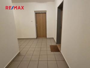 Pronájem bytu 1+kk, Klecany, V Honech, 30 m2