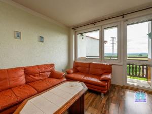 Prodej bytu 3+1, Stříbro, Na Vinici, 90 m2