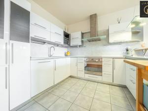 Prodej bytu 3+kk, Praha - Modřany, Semická, 86 m2