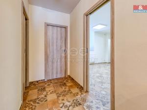 Pronájem obchodního prostoru, Klatovy - Klatovy IV, Tyršova, 18 m2