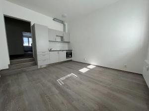 Pronájem bytu 2+kk, Brno, Bratislavská, 40 m2