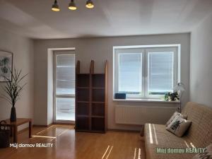 Pronájem bytu 1+kk, Praha - Lysolaje, Sídlištní, 27 m2