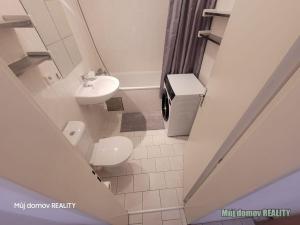 Pronájem bytu 1+kk, Praha - Lysolaje, Sídlištní, 27 m2