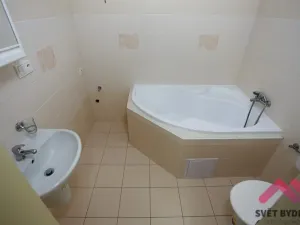 Pronájem bytu 1+kk, Praha - Bubeneč, Ve struhách, 30 m2