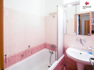 Pronájem bytu 2+1, Jihlava, Erbenova, 59 m2