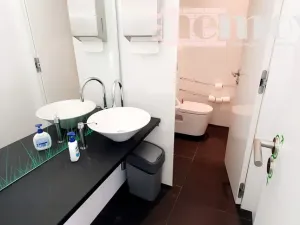 Prodej kanceláře, Jesenice, Nákupní, 59 m2