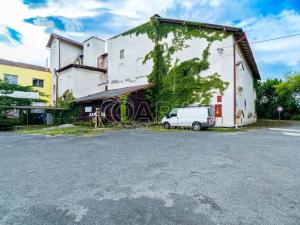 Prodej komerční nemovitosti, Liteň, 3293 m2