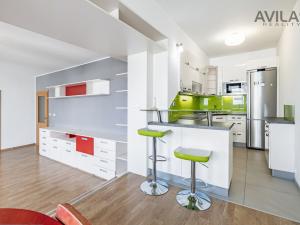 Pronájem bytu 6+kk a větší, Benešov, Dukelská, 140 m2