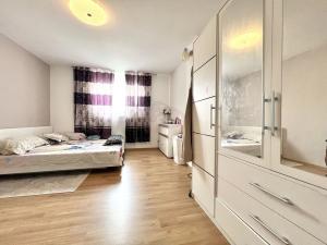 Pronájem bytu 4+1, Kojetice, Ke kněžihorce, 102 m2